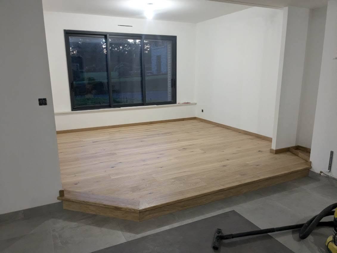 Photo d'une scène en bois